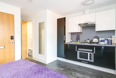 1 bed flat, 17-23 High Street, City Centre, Bangor, LL571NP - Image 3